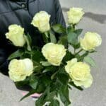 Kytica 7 bielych ruží
